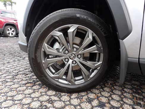 Used 2024 Toyota RAV4 XLE Premium image 29