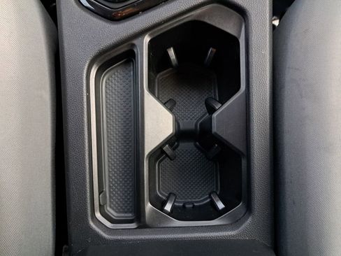 Used 2024 Volkswagen Taos S image 25