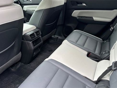 Certified 2024 Honda Prologue Touring image 14