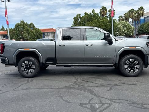 New 2026 GMC Sierra 2500 Denali w/ Denali Reserve Package AWD/4WD image 3