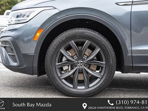 Used 2024 Volkswagen Tiguan SE image 11