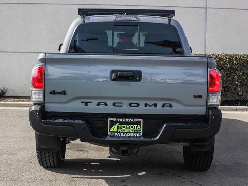 Used 2021 Toyota Tacoma TRD Off-Road w/ Technology Package image 7