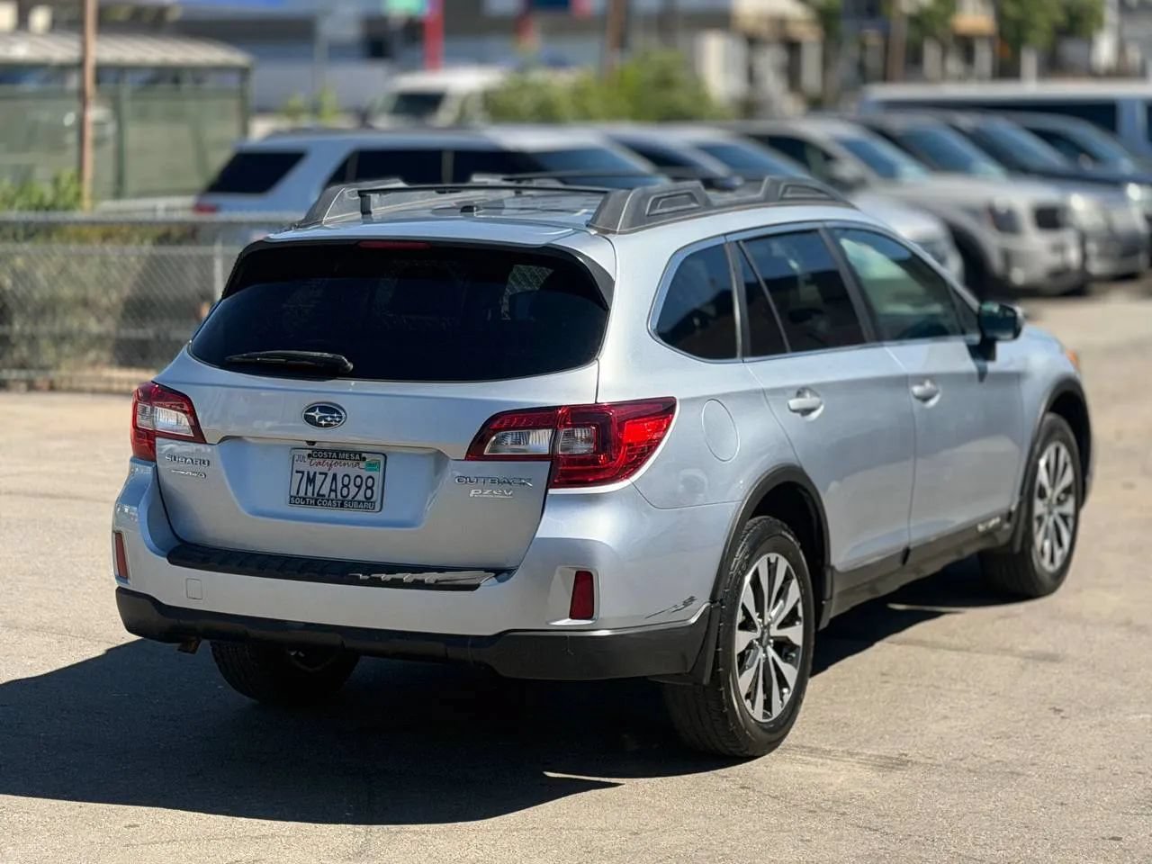 Used 2015 Subaru Outback 2.5i Limited AWD/4WD image 16