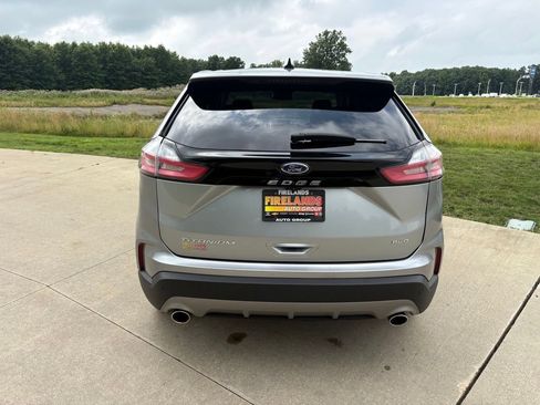 Used 2022 Ford Edge Titanium AWD/4WD image 8