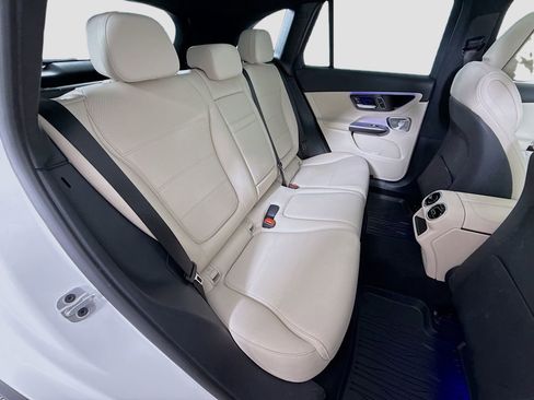 Certified 2025 Mercedes-Benz GLC 300 4MATIC image 28