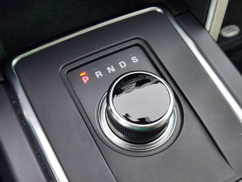 Used 2019 Land Rover Discovery Sport HSE image 23