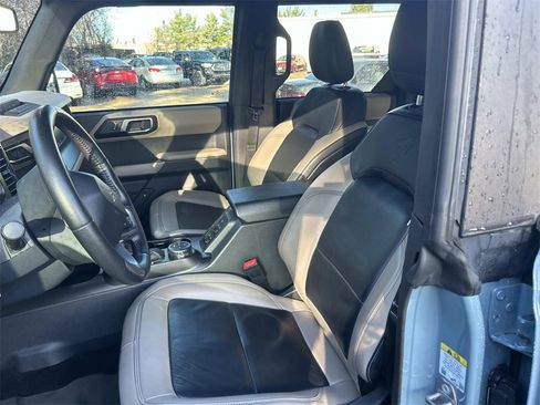 Used 2022 Ford Bronco Wildtrak image 14