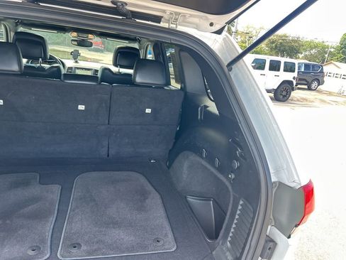 Used 2018 Jeep Grand Cherokee Limited w/ Mopar Chrome Edition Group image 31