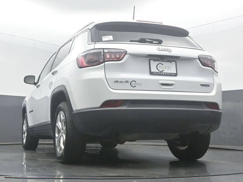 Used 2024 Jeep Compass Latitude AWD/4WD image 51