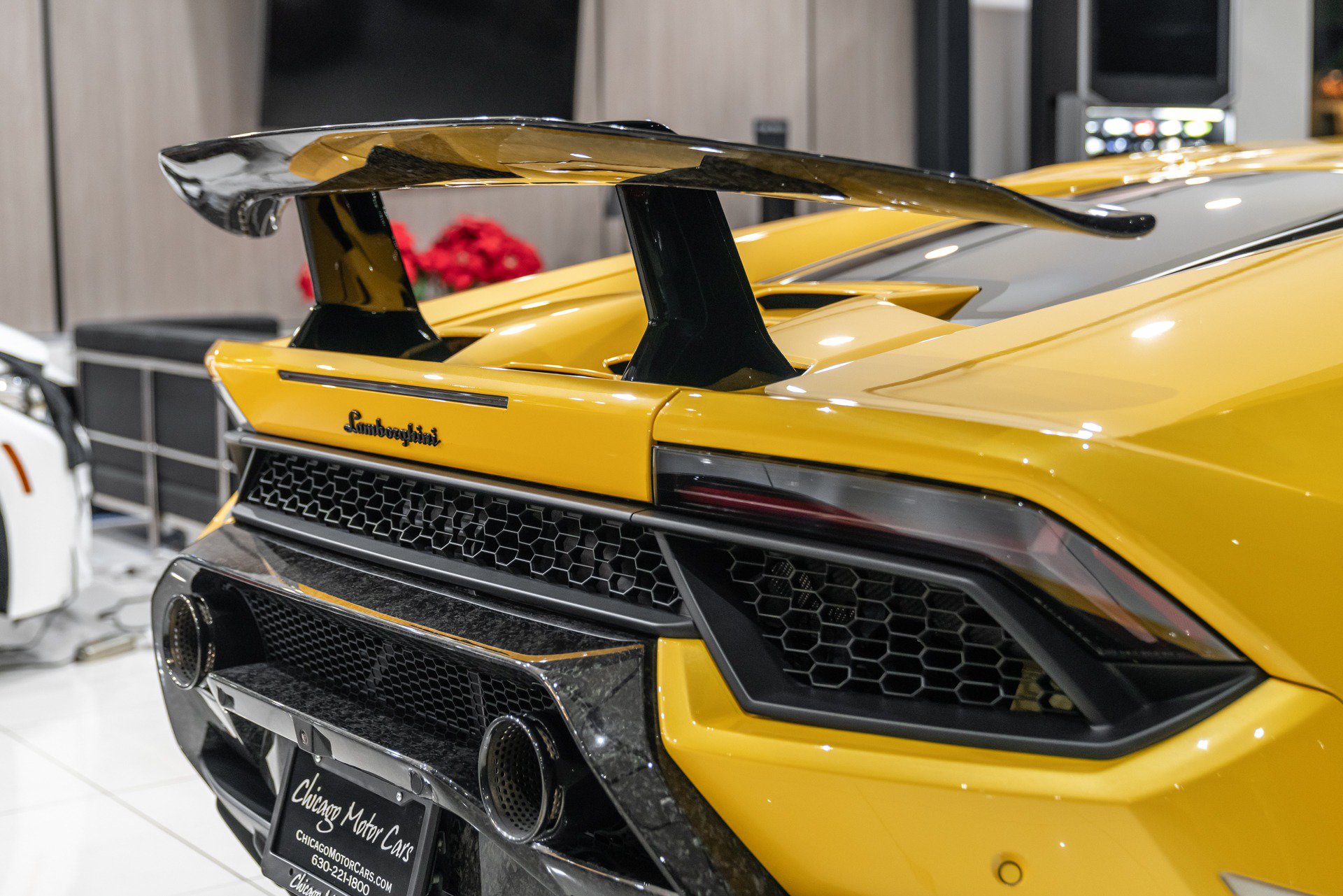 Used 2018 Lamborghini Huracan Performante AWD/4WD image 43