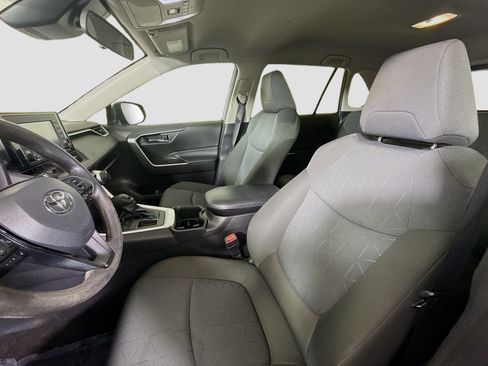 Used 2022 Toyota RAV4 XLE image 22