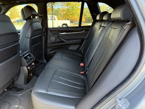 Used 2018 BMW X5 xDrive50i w/ Executive Package image 40