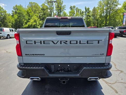 Used 2024 Chevrolet Silverado 1500 LT Trail Boss w/ LT Trail Boss Premium Package AWD/4WD image 7