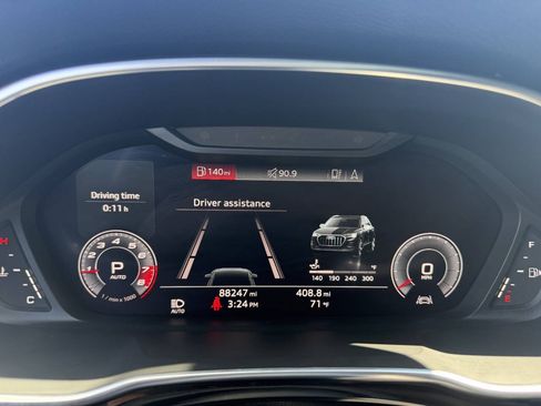 Used 2019 Audi Q3 2.0T Premium Plus w/ Premium Plus Package AWD/4WD image 15