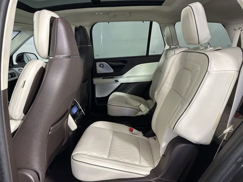 Used 2024 Lincoln Aviator Black Label w/ Dynamic Handling Package AWD/4WD image 19