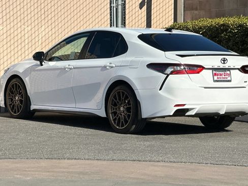 Used 2023 Toyota Camry SE FWD image 6