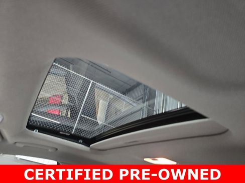 Certified 2025 Hyundai Elantra Limited FWD image 30