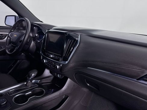 Used 2022 Chevrolet Traverse LT FWD image 28