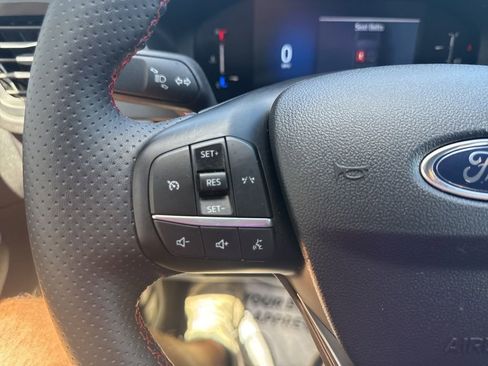 Used 2025 Ford Escape ST-Line Select image 17