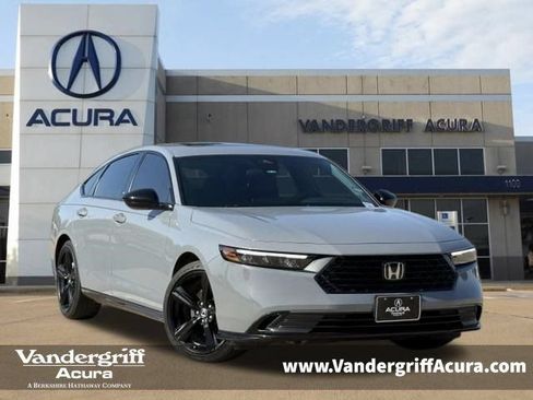Used 2025 Honda Accord Sport image 1