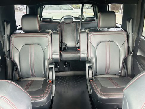 Used 2023 Ford Expedition Limited RWD image 18