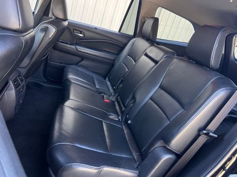 Used 2016 Honda Pilot Touring image 18