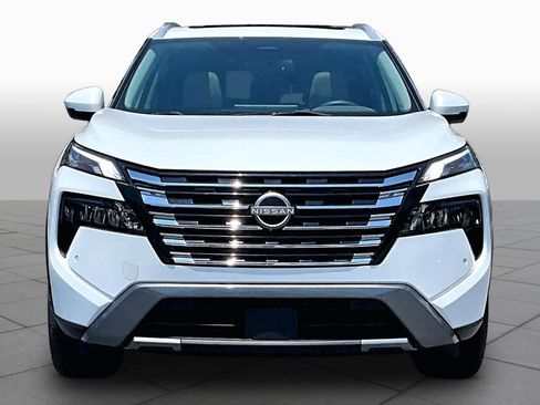 Used 2024 Nissan Rogue SL w/ SL Premium Package FWD image 4