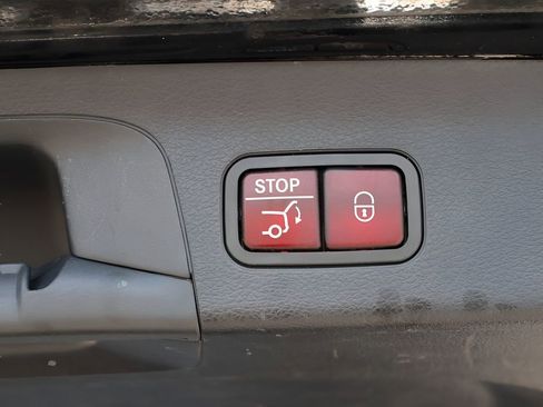 Used 2020 Mercedes-Benz GLS 450 4MATIC image 17