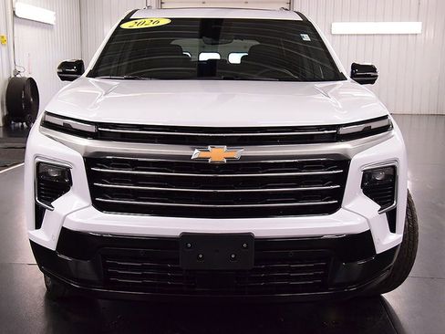 Used 2026 Chevrolet Traverse High Country w/ LPO, Floor Liner Package AWD/4WD image 2