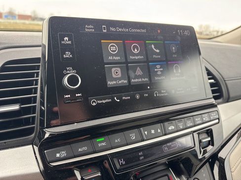 Certified 2025 Honda Odyssey Touring image 24