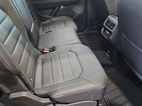 New 2026 Volkswagen Atlas SEL image 17