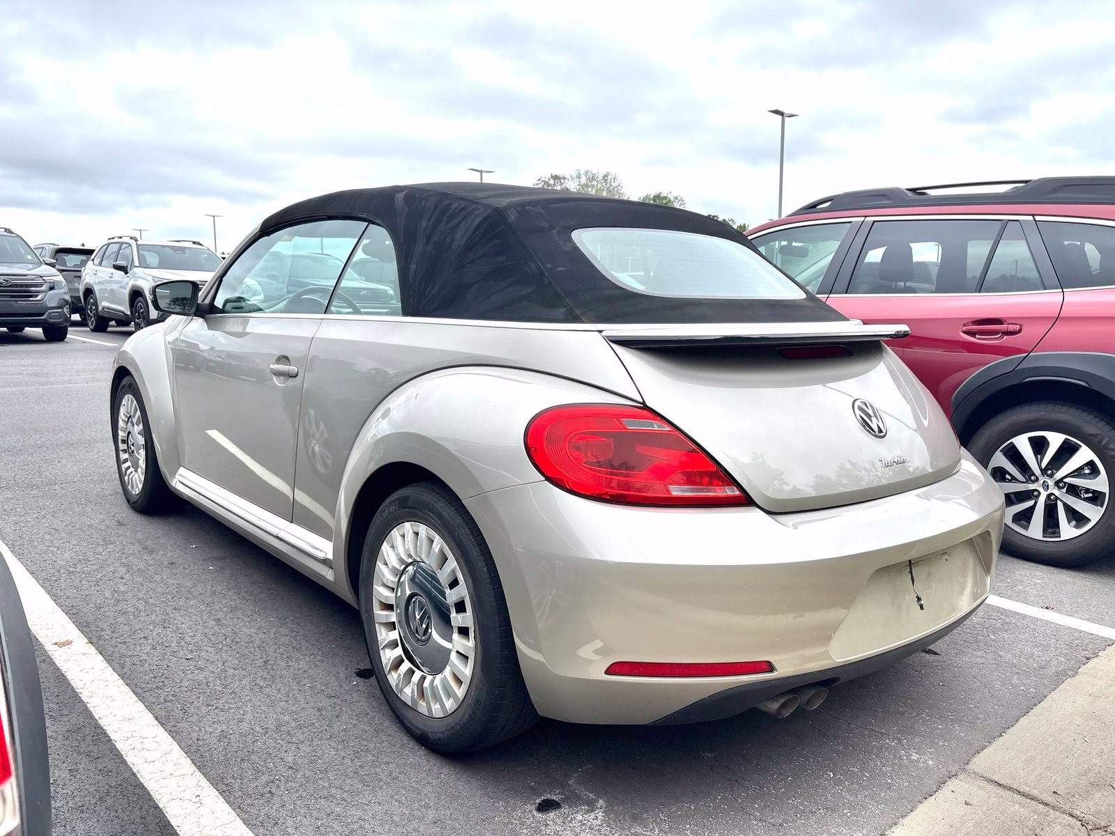 Used 2016 Volkswagen Beetle 1.8T S FWD image 2