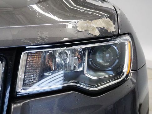 Used 2017 Jeep Grand Cherokee Limited w/ Trailer Tow Group IV image 12