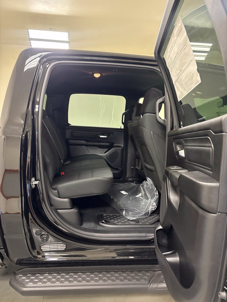 New 2027 RAM 1500 Express AWD/4WD image 28