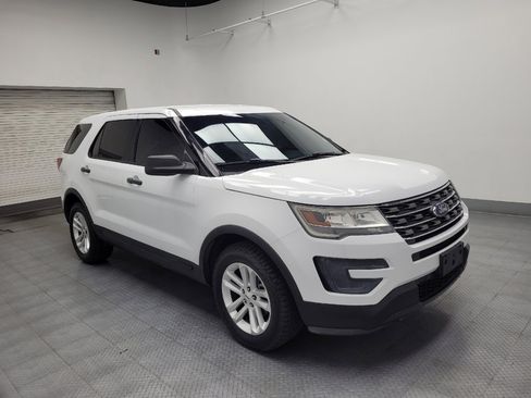 Used 2016 Ford Explorer image 13