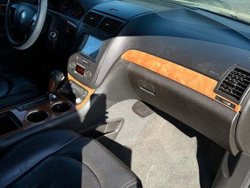 Used 2009 Saturn Outlook XR w/ Convenience Package image 9