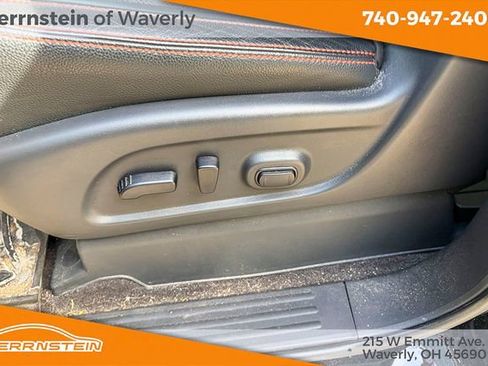 Used 2021 Nissan Titan PRO-4X w/ Pro-4x Convenience Package AWD/4WD image 14