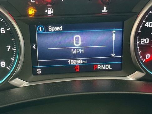 Used 2019 Chevrolet Equinox LT FWD image 13