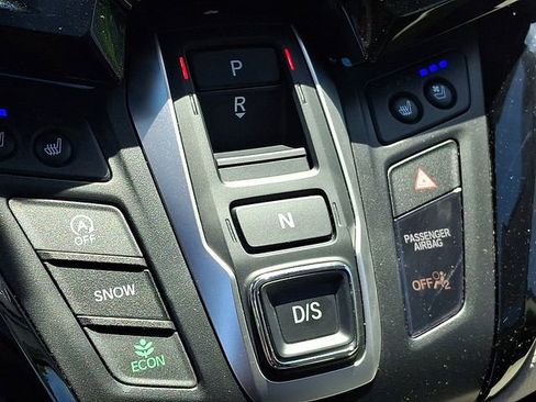 Used 2025 Honda Odyssey Elite image 17