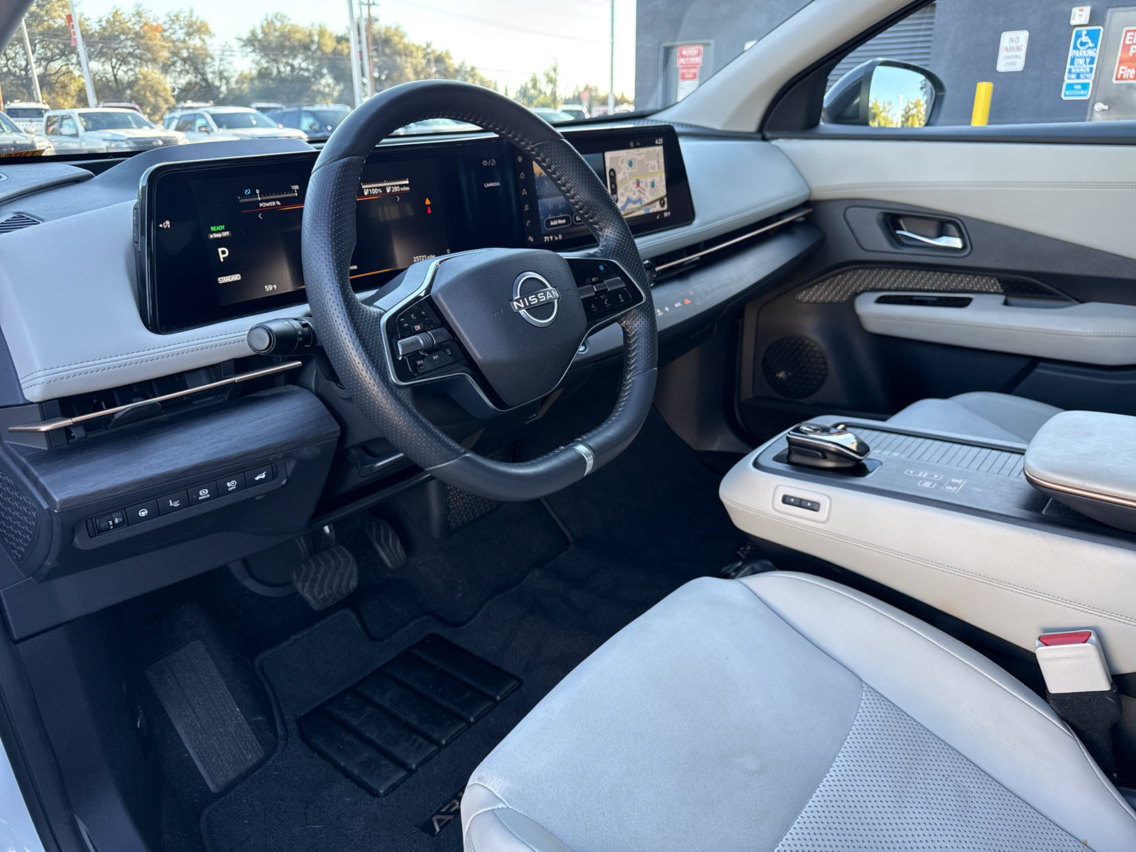 Used 2023 Nissan Ariya FWD image 13