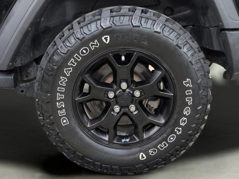 Used 2021 Jeep Wrangler Sport AWD/4WD image 26