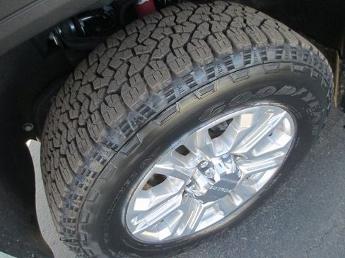 Used 2023 GMC Sierra 3500 Denali w/ Denali Ultimate Package image 13