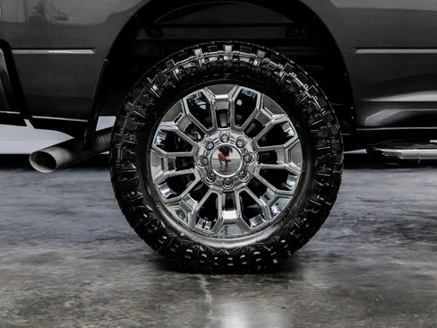 Used 2025 RAM 2500 Laramie image 25