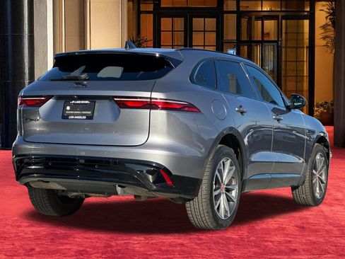 Used 2023 Jaguar F-PACE S image 10