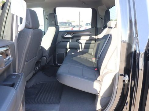 Used 2023 Chevrolet Silverado 1500 LT image 18