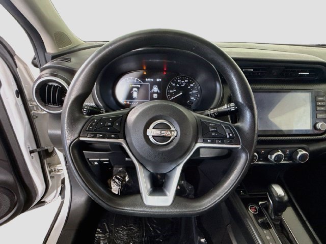 Used 2023 Nissan Kicks SV FWD image 12