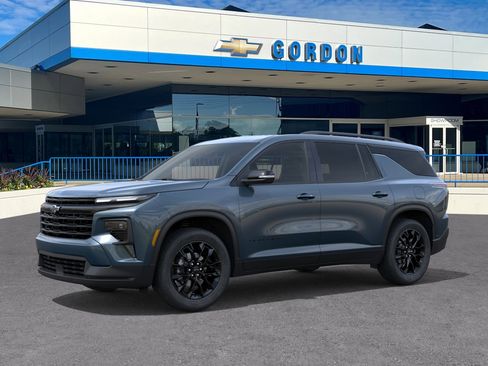 New 2026 Chevrolet Traverse LT w/ Midnight/Sport Edition FWD image 2
