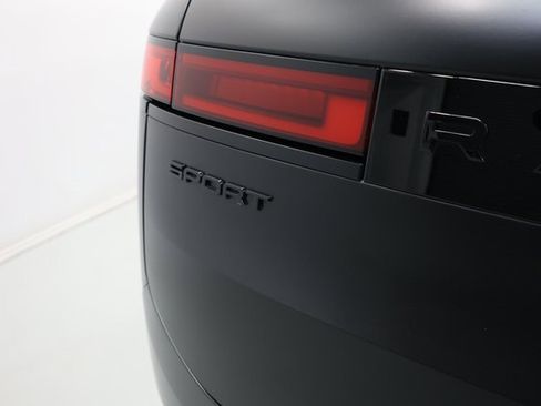 Used 2024 Land Rover Range Rover Sport SE image 65