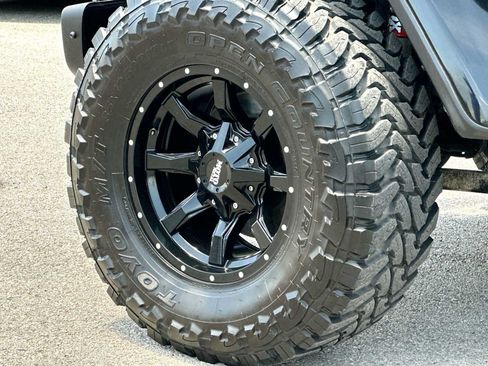 Used 2021 Jeep Wrangler Unlimited Rubicon AWD/4WD image 11