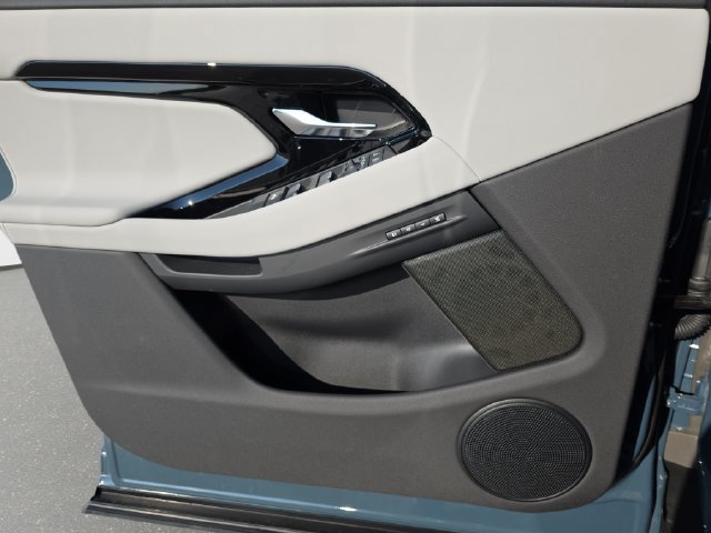 New 2026 Land Rover Range Rover Evoque S AWD/4WD image 27